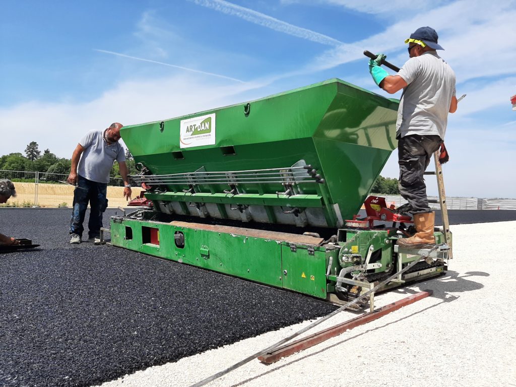 Couche de souplesse coulée à Saclay