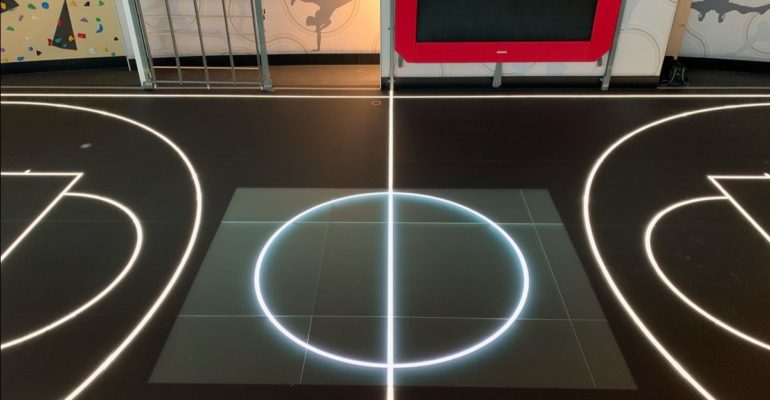 Combinez les sols sportifs en verre ASB Multisport et ASB Lumiflex